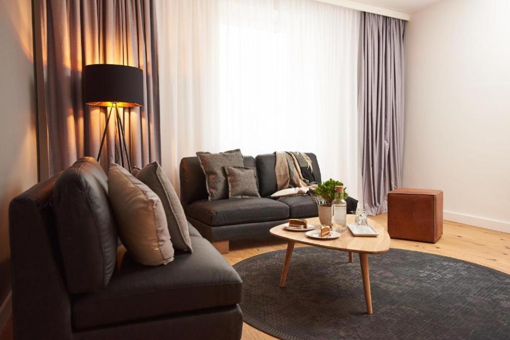 Coffee Fellows Hotel ترير المظهر الخارجي الصورة